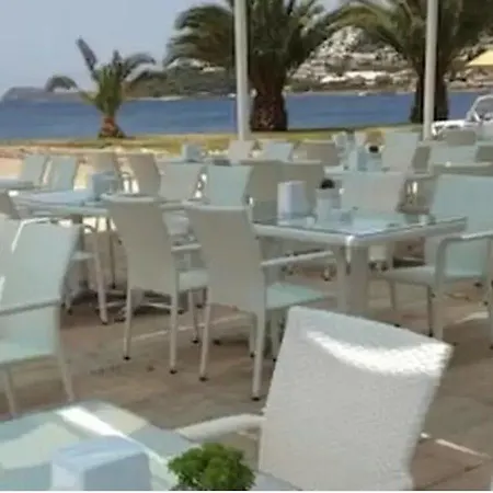 Club Blue White Otel
