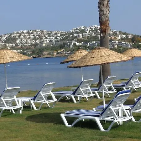 Club Blue White Otel