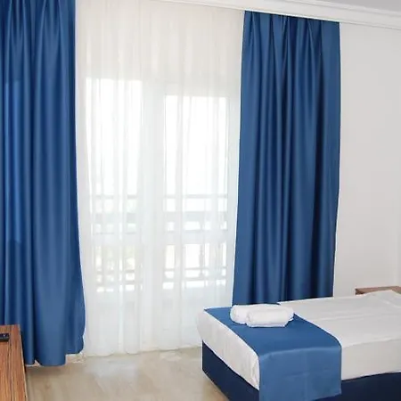 Club Blue White Otel