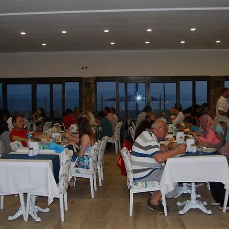 Club Blue White Otel 3*